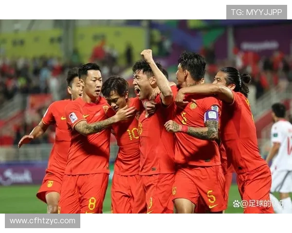 国家队新帅亮相引热议中超冬窗动向牵动球迷期待与洲际赛事前景展望